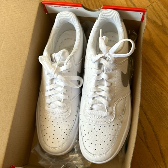 Nike Shoes - Women’s Nike court vision low size 10